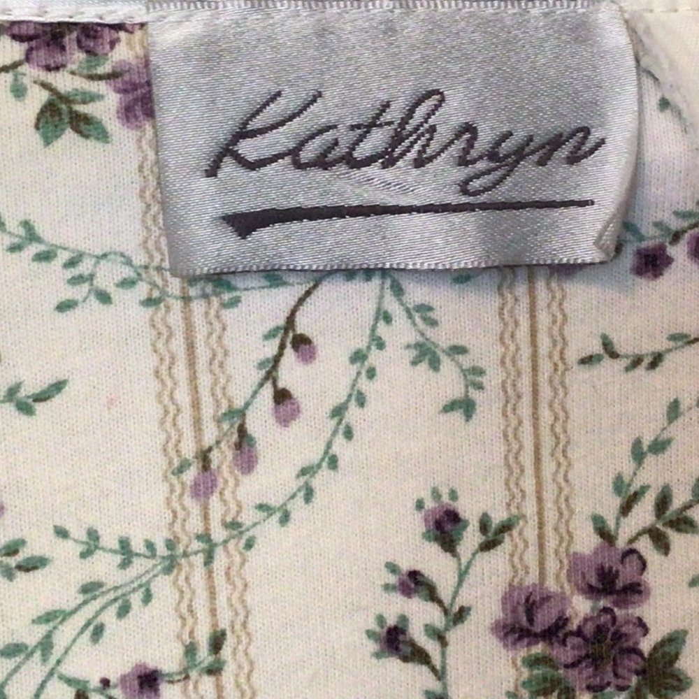 Kathryn - Flannel sleep shirt with purple flowers and ivory satin trim - Picture 5 of 5